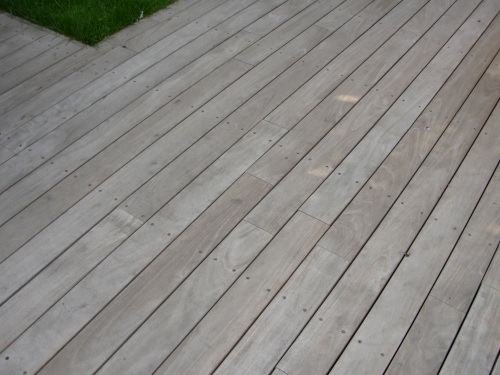 Terrasse en teck après grissaillement Terrasse en teck après grissaillement