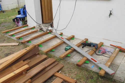 Faire une structure de terrasse bois sur cales
