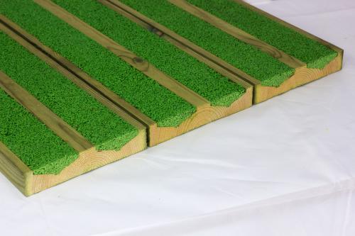 Lame de Terrasse en Pin traité avec Antidérapant souple Aquadeck, Vert