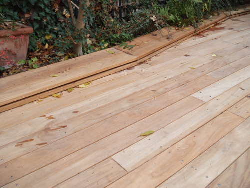 Finaliser ma terrasse en bois exotique