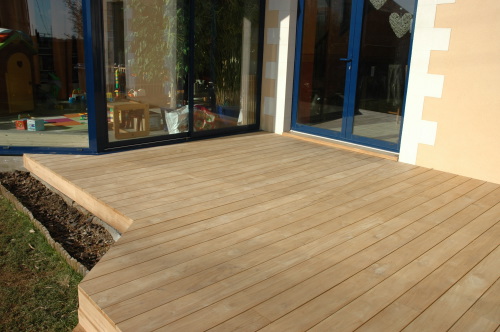 Concevoir une terrasse en bois exotique