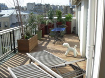 Construire une terrasse tanche sur mon balcon avec lame de bois exotique