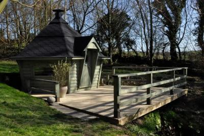 Terrasse en bois exotique sur sol dur 